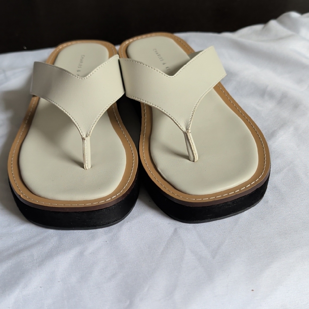 Charles & Keith Cream Leather Thong Sandals with Low Platform - Picture 4 of 5